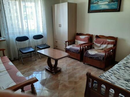 2+1 për qira për banim ose zyre pranë Xhamisë së Tabakeve