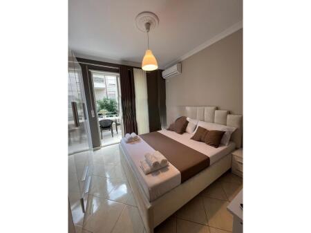 TEK LIQENI I THATE. JEPET ME QIRA APARTAMENT 1+1.
