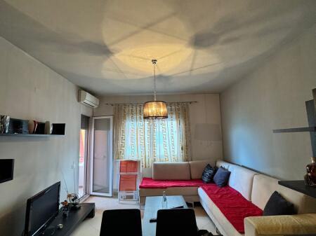 1+1 apartment for sale near Lungomare, Vlore.