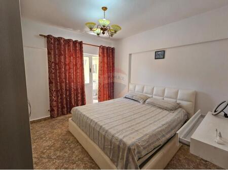 2+1 apartment for rent at Komuna e Parisit!