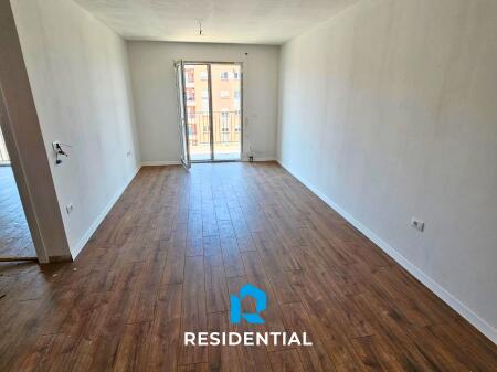 Tek Kompleksi Jolla, shitet apartament 1+1 në një pallat të ri!