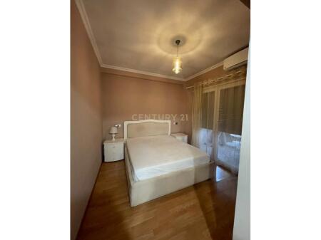 RR. ALI DEMI, WE OFFER FOR RENT APARTMENT 1+1 everest116311