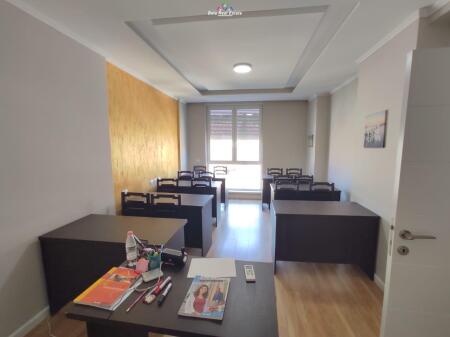 Ufficio in Affitto 3+1 a 21 Dicembre (ID BZ2339) Tirana