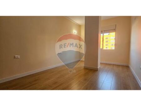 For sale 2+1 apartment in Yzberisht