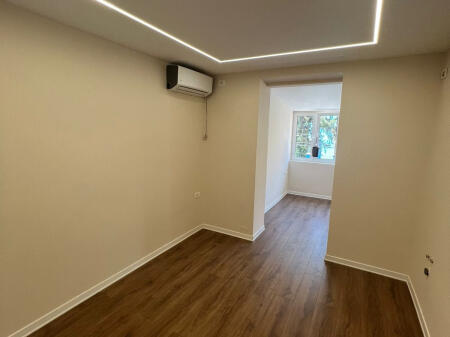 Ufficio in affitto a Bllok (ID BZ2624) Tirana