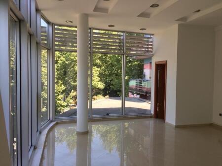 AMBIENT BIZNESI ME QERA 40 M2 VASIL SHANTO