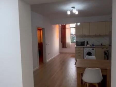 1+1 apartment near Zogu i Zi!