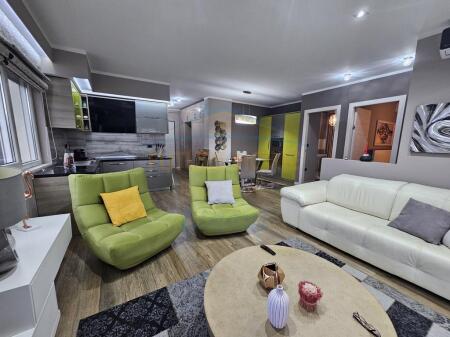 Qera, Apartament 3+1+Post Parkimi, Liqeni I Thatë, Tiranë.