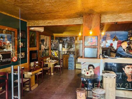 Business Bar for Rent on Muhamed Gjollesha Street!