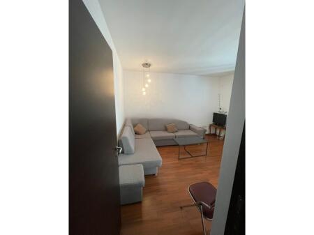 APARTAMENT 1+1 JEPET ME QIRA NE RRUGEN IRFAN TOMINI!