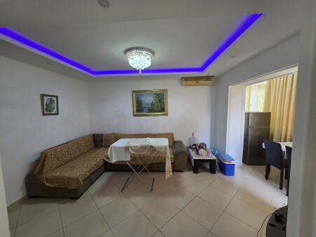 Shitet Apartament 1+1 tek Rajoni nr 4