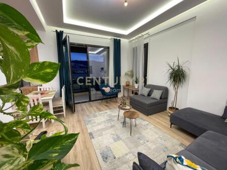 KOSOVARËVE STREET, APARTMENT 2+1+2+PARKING SPACE, RENT!!