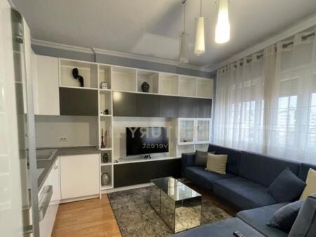 RR. ALI DEMI, WE OFFER FOR RENT APARTMENT 1+1