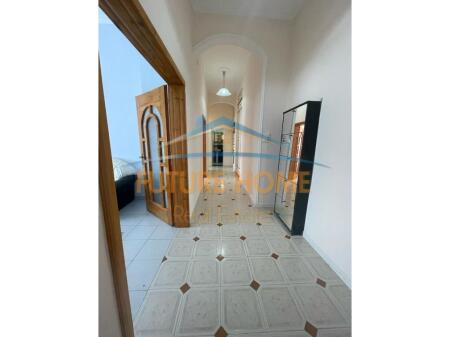 Qira, Apartament 2+1, Shallvaret