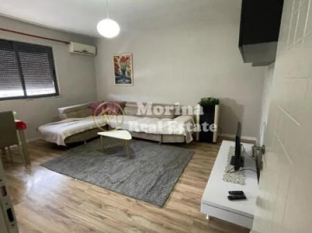 Qera, Hyrje Private, 2+1, Allias