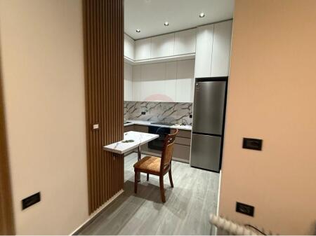 Apartment + Parking - For Rent - Kamez