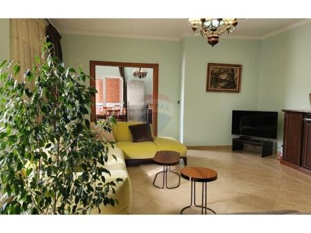 Duplex with parking space for rent