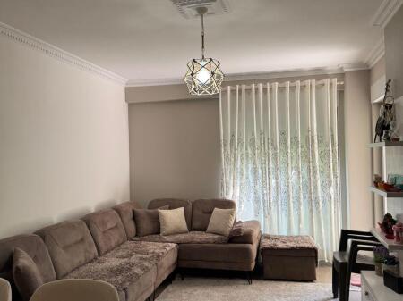 Apartament 1+1 për qira tek 21 Dhjetori