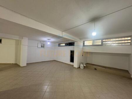 Rent, Bodrum, Kavaja Street, Tirana.