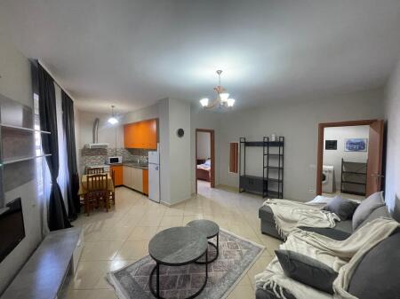 1+1 apartment for rent in the Paris Commune!