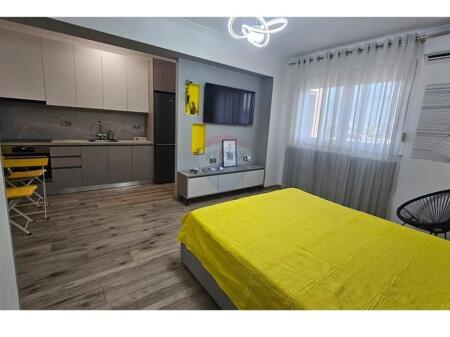 Studio for rent in Bllok
