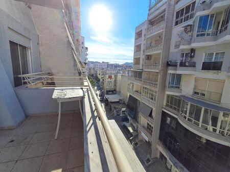 APARTAMENT PËR QIRA