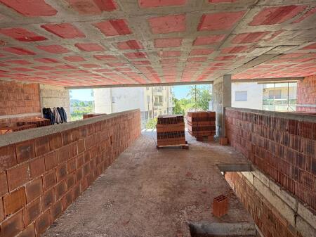 New super duplex for sale for only €1100/m², Golem