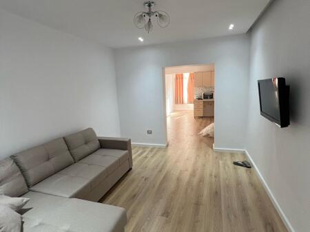 21 Dhjetori Apartament 1+1 me qera