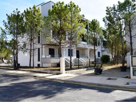 2+1 apartment with parking for sale in Vala Mar!