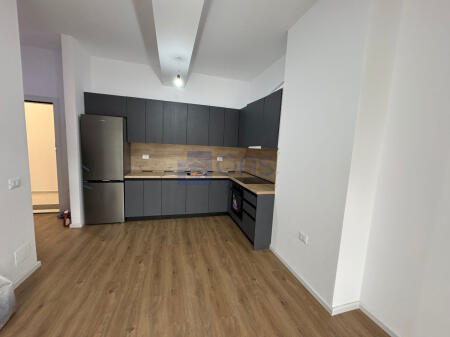 For rent apartment 1+1 at Kaimi Residence, Tirana