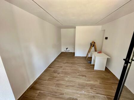 NEGOZIO IN AFFITTO 20 M2 BRRYL