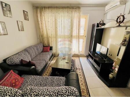 Apartament me qira 3+1+2 tek Rruga Teodor Keko ne Astir, prane rruges kryesore.