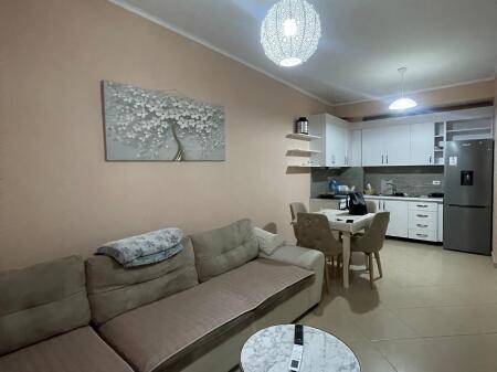 SHITET APARTAMENT 1+1-KOMPLEKSI GOLDEN PARK, PRANE PALLATIT ME SHIGJETA
