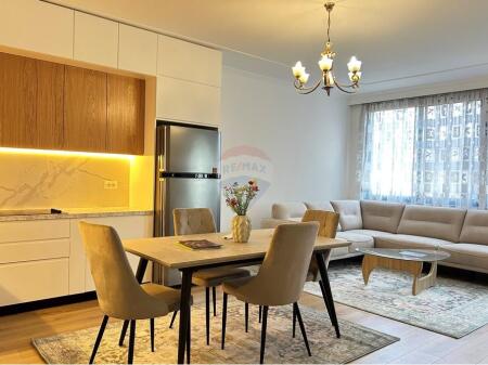 Apartament 2+1+2 me verande me qira tek Shallvaret!