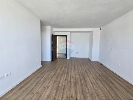 Apartament për shitje (1+1) Kompleksi Tom Doshi