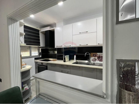 1+1 apartment for rent near the Arrow Building!
