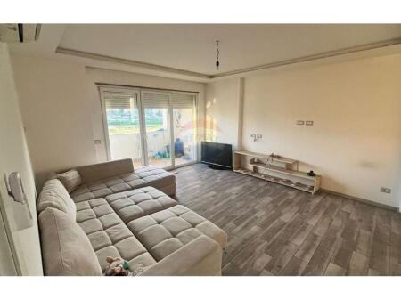 Ofrohet apartament 2+1 me qira ne Astir.