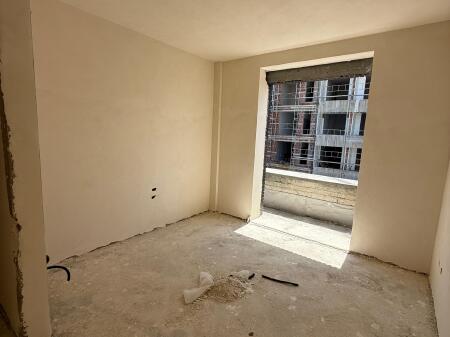 For sale 2+1 apartment at Fusha e Aviacionit