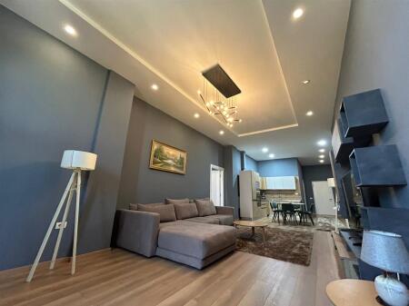 Apartament 1+1 për qira, në Rrugën peti liqeni i Thate