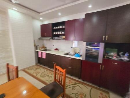 SHITET APARTAMENT 2+1+2 TEK ISH URT DURRES
