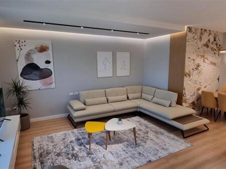 FOR RENT APARTMENT AT 27-FLOOR