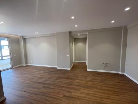 shitet apartament 2+1 ne astir