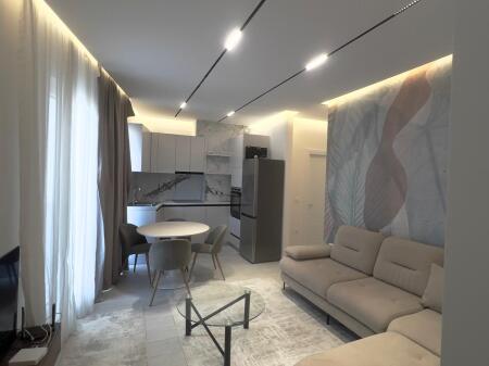 Apartament 1+1 me parkim jepet me qira në Riverside Residence Astir