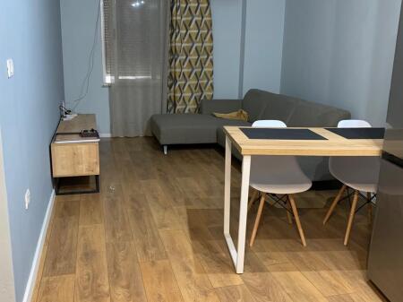 Shitet apartament 1+1 në Astir