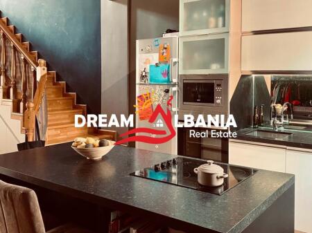 Vila Triplex me qera prane Pallatit te Brigadave (ID 4251397)