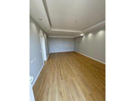For sale, Apartment 3+1+2, Fresku, Tirana.