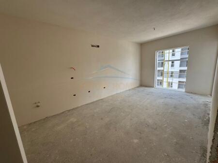 Shitet, Apartament 1+1, Dogana, Tirane.