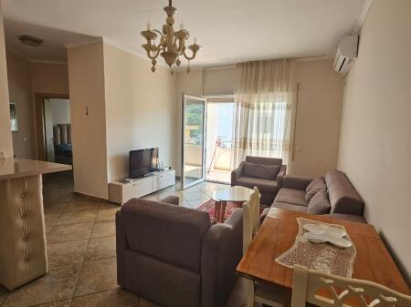 In vendita Appartamento 1+1 - Shkëmbi i Kavajës, vicino all'Hotel Majestik