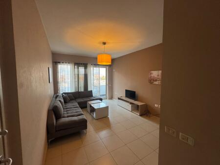Entrance 2+1+2 at Unik for rent