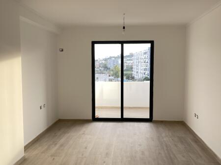 Shitet apartament 2+1+2 Astir